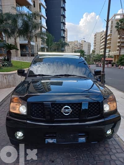 2005 Nissan Titan pickup V8
