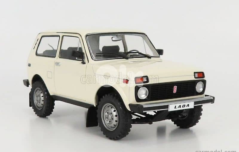 Lada Niva ('80) diecast car model 1;18. 3