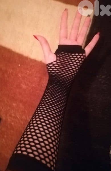 party fishnet fingerless gloves 3