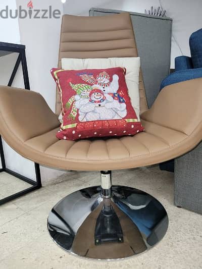 Leather Chair with Mobile Basement