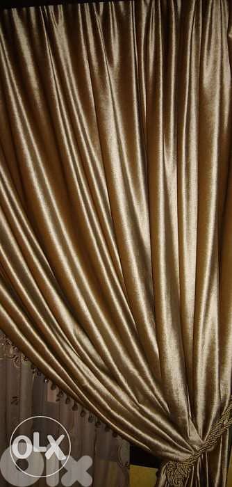 4 ستائر قماش ممتاز 2 لون ذهبي بردايه 2 لون بني 0