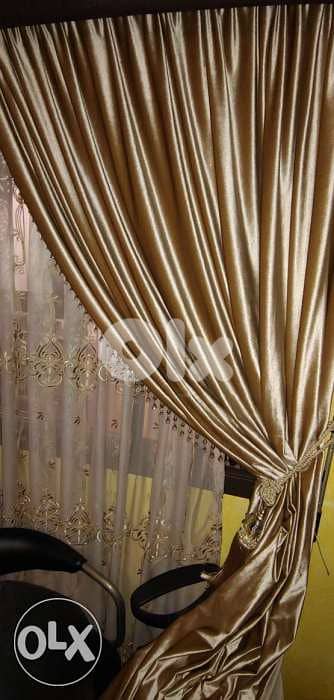 4 ستائر قماش ممتاز 2 لون ذهبي بردايه 2 لون بني 1