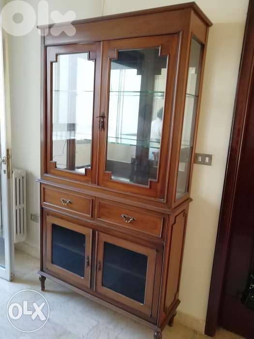 فيترين سفرة او صالون ريجنسي الانتيك خشب جوز شغل مميز سعر لقطة 0