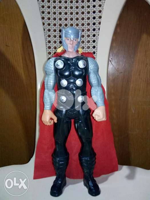 THOR MARVEL LEGEND ACTION Figure Hasbro like new Warrior Man doll=15$ 0