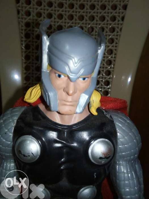 THOR MARVEL LEGEND ACTION Figure Hasbro like new Warrior Man doll=15$ 2