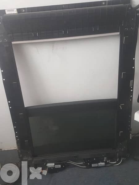 سقف بانوراميك غراند شيروكي ٢٠١١ غير مستعمل ليميتد اديشن 0