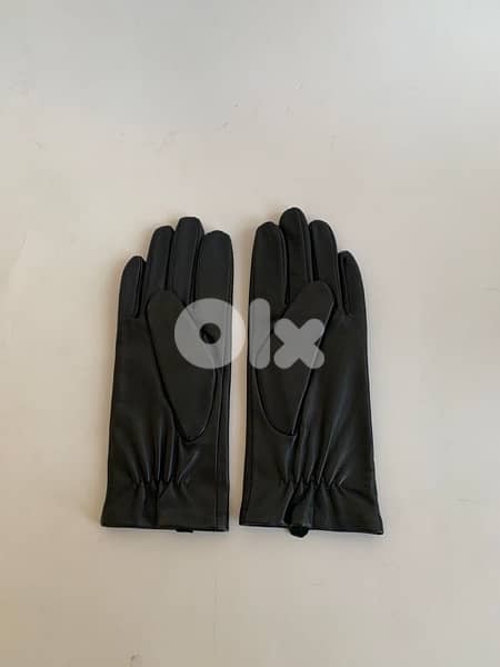 Marks & Spencer black genuine leather gloves 1