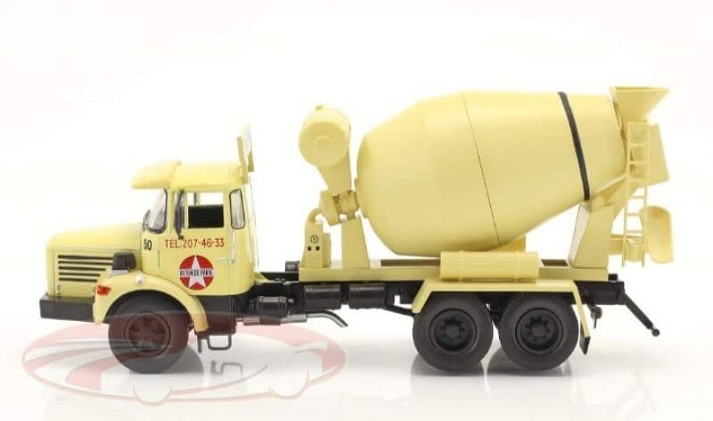 Berliet Cement Truck diecast car model 1;43. 2