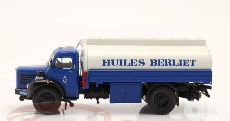 Berliet M2 Tank Truck (1960) diecast car model 1;43. 1