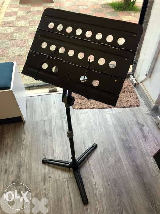 استاند للمحترفين سابت ومتين ومن اجود انواع استندات النوته 7