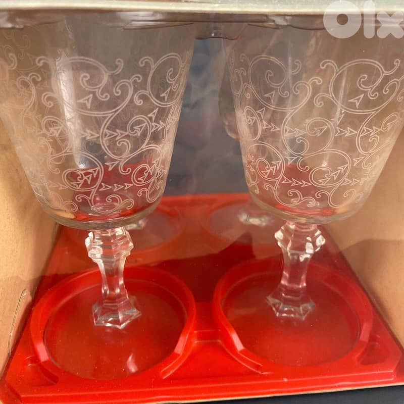 Set of 4 Luminarc Rivoli J G Durand France White Etched 2