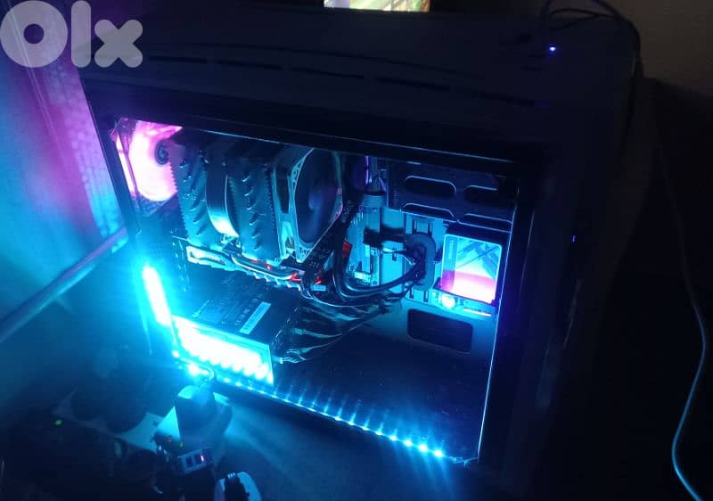 Gaming cases, high-end PSU's, LED strips 2