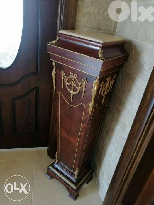 ستاند عدد 2 ولا اروع تنزيل برونز ناعم وجه رخام روعة روعة سعر تصفية 0