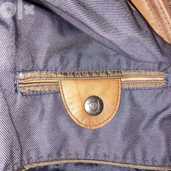 جاكيت ماسيمو دوتي دبل اكس ال لون عسلي حذاءين زارا مقاس ٤٤ وواحد رياضي 11