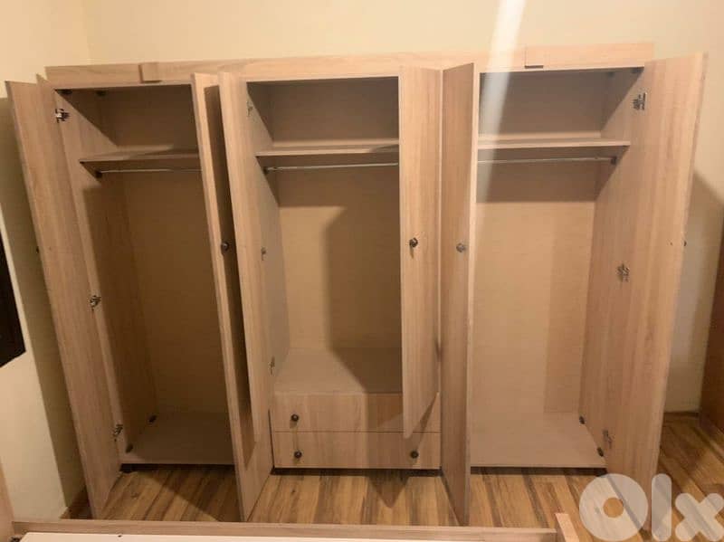 خزانة ست درف عرض 240 سم 1