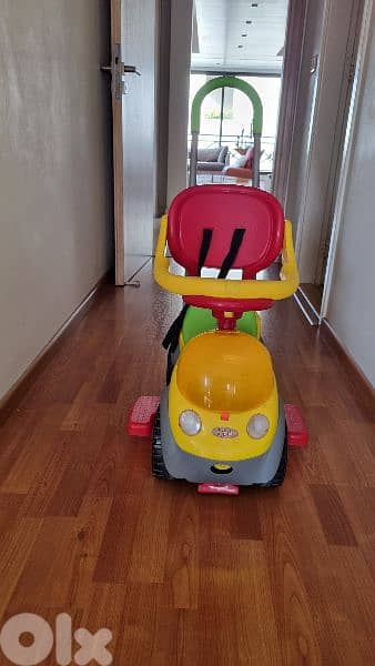 4 wheel Toddlers ridding car 1