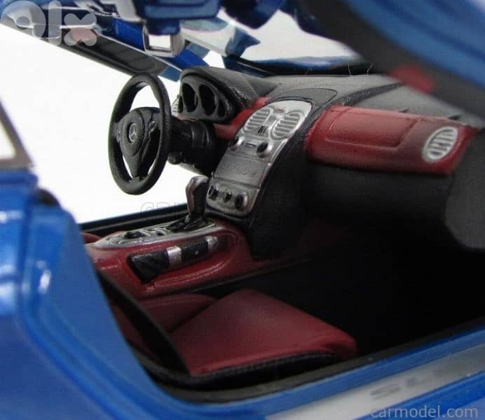 Mercedes/McLaren SLR (2003) diecast car model 1;18 6