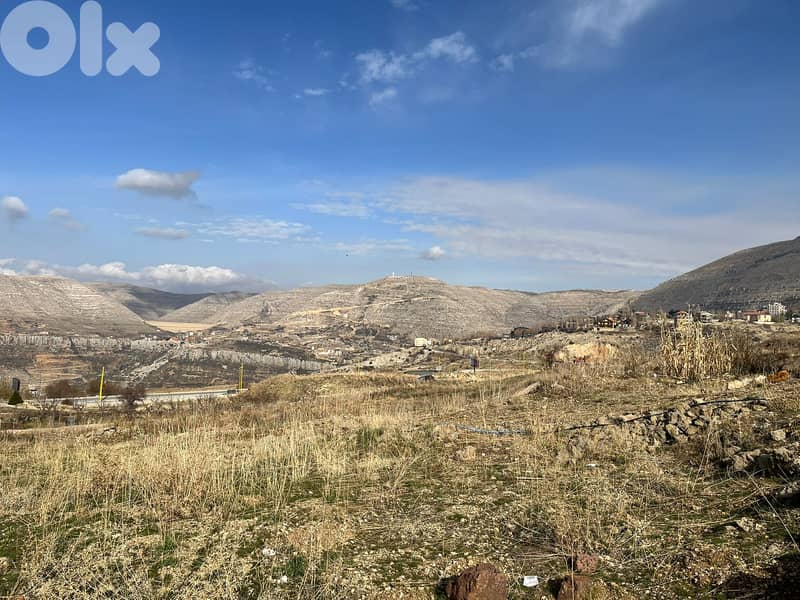 PRIME PIECE of LAND at the entrance of Faqra Clubأرض في فقرا ٨٠٠ م٢ 4