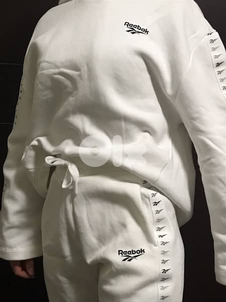 authentic Reebok sports wear survetement new without tag 8