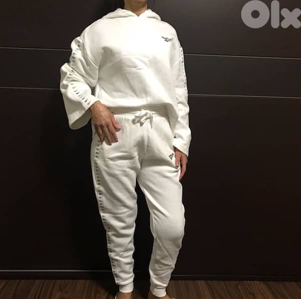 authentic Reebok sports wear survetement new without tag 10