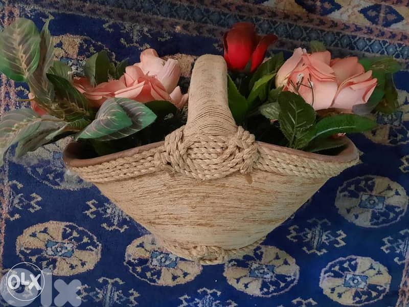 Basket pottery made. سلّة فخّار 0