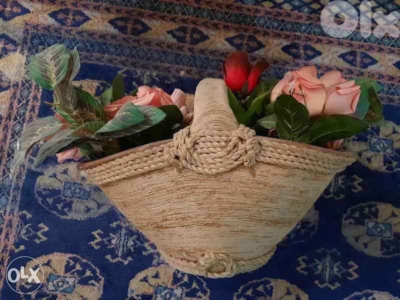 Basket pottery made. سلّة فخّار 1