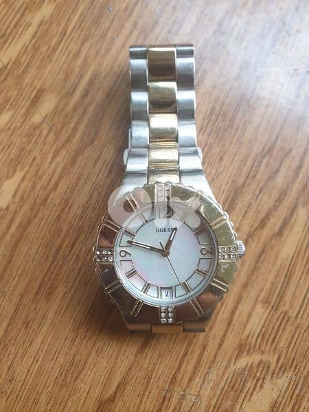 guess wrist watch 0