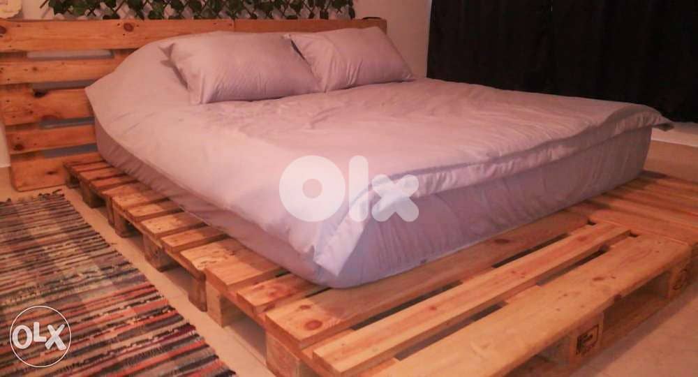 Wood pallets bed 200x200 cm تخت طبليات مجوز 0