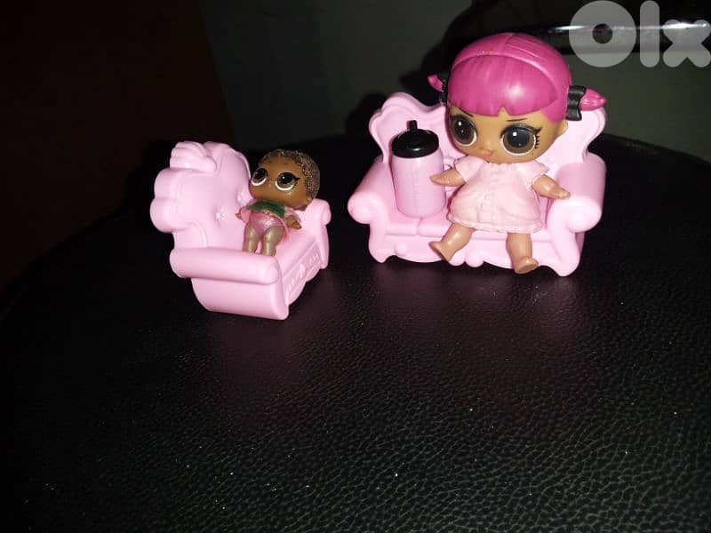 1 LOL Great MGA doll +1 BABY LOL small figurine doll +Furnitures +Cup 1