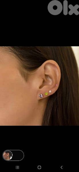earrings fi kaza lon 7abbe kbire 3=7$ 4