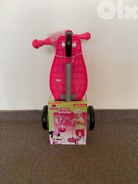 Disney Minnie scooter 1