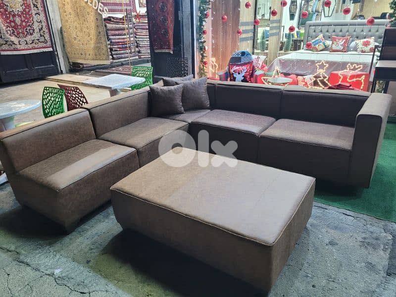Corner with Pouf 2