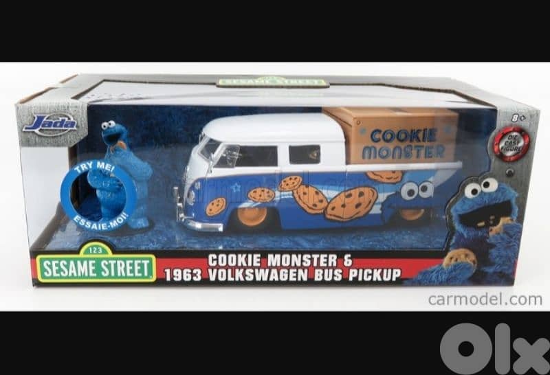 V. W Bus (Sesame Street) diecast car model 1:24. 9