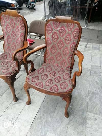 فوتاي كرسي عدد 2 ولا اروع شبنديل انكليزي اصلي قديم خشب بوادولوب روعة