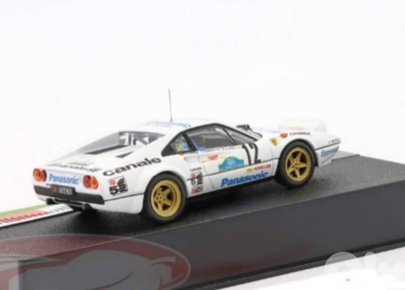 Ferrari 308 GTB diecast car model 1;43. 4
