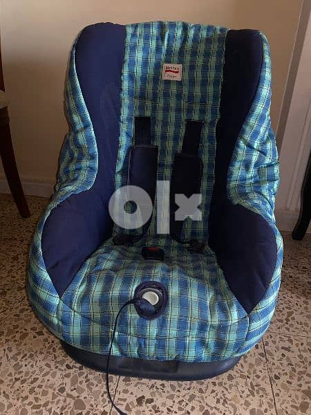 كرسي سيارة بحالة ممتازة 0