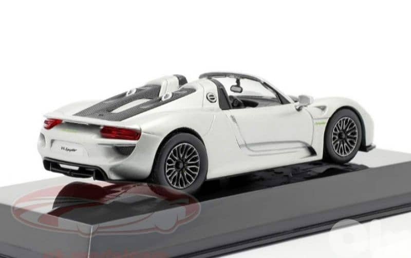 Porsche 918 Spyder (2013) diecast car model 1;43. 3