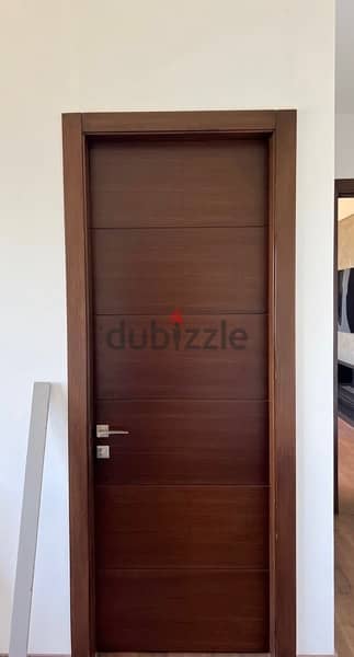 Wooden Doors in excellent Condition 0