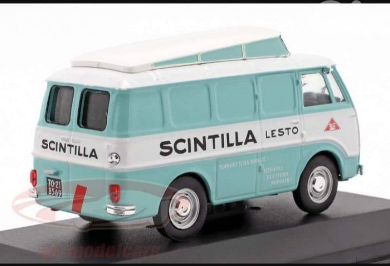 Alfa Romeo Van (1956) diecast car model 1;43. 3