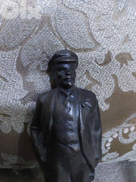 USSR Vladimir Lenin Bronze Statue 20 cm length & 750 grams weight 0