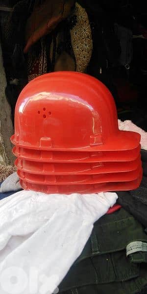 قبعات بلاستيك. . . . . . 0