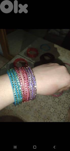 plastic brac3lets 5= 7$ 6 colours strass all over 1