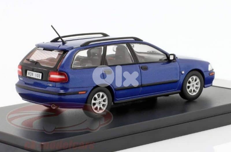 Volvo V40 (2001) diecast car model 1;43. 3