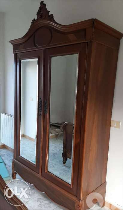 غرفة نوم ملوكية قديمة خشب جوز فرنسي حفر ناعم مميز جميل جدا سعر لقطة 0