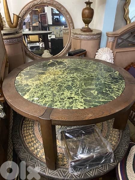 middle table wood and top marble 0