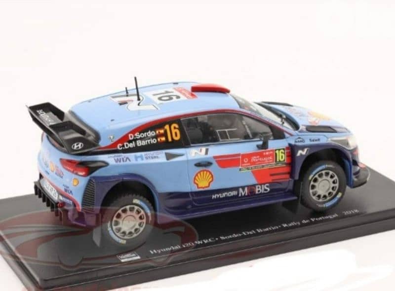 Hyundai I20 WRC Rallye Portugal (2018) diecast car model 1:24. 4