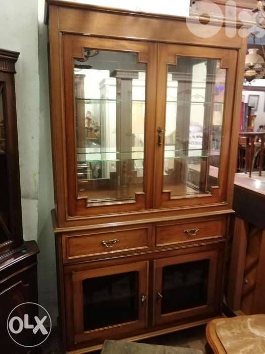 من اجمل فيترين خشب جوز اصلي قديم شغل مميز ناعشم للغاية سعر تصفيه 0