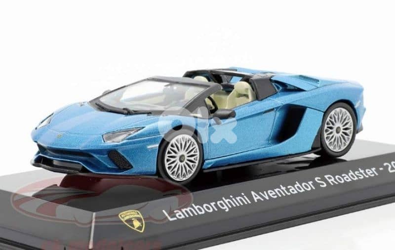 Lamborghini Aventador Roadster diecast car model 1;43. 0