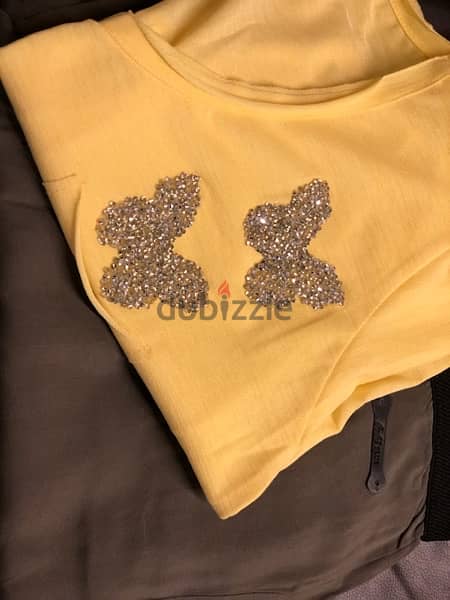set for women lady, like new, size medium, top with pant 0