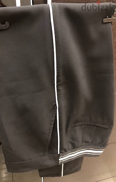 set for women lady, like new, size medium, top with pant 4